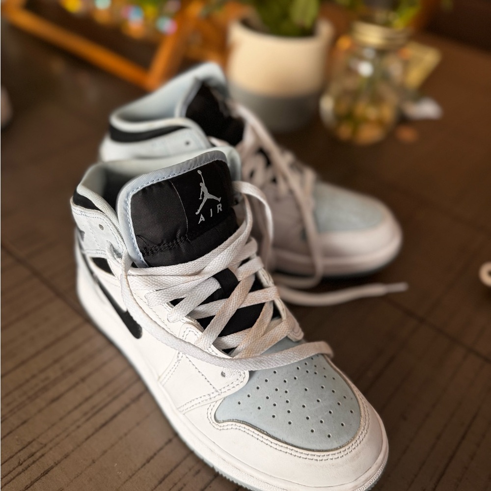 Jordan Mid Aluminum/Grey Fog 5Y - Picture 2 of 5